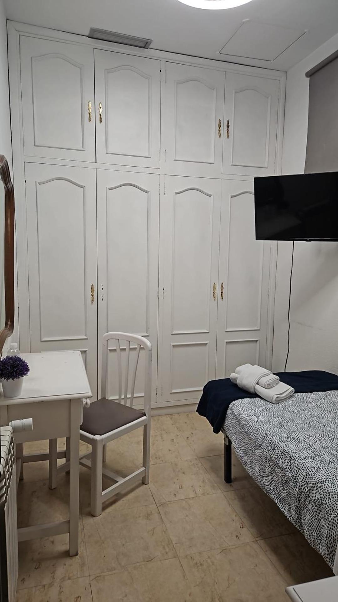 Hostal Alfaro — Photos 1